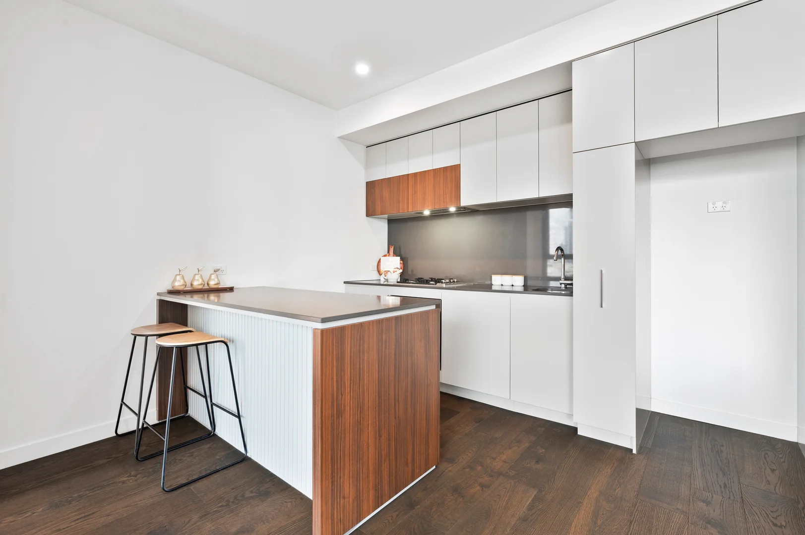 Additional image 4 of 705/51 Thistlethwaite Street, South Melbourne VIC 3205