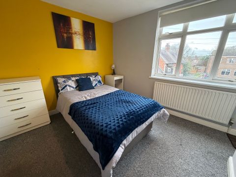 Village Street, Derby DE23, Room to rent