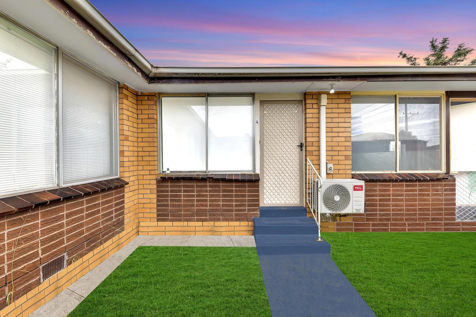 4/16 King Street, Dallas VIC 3047