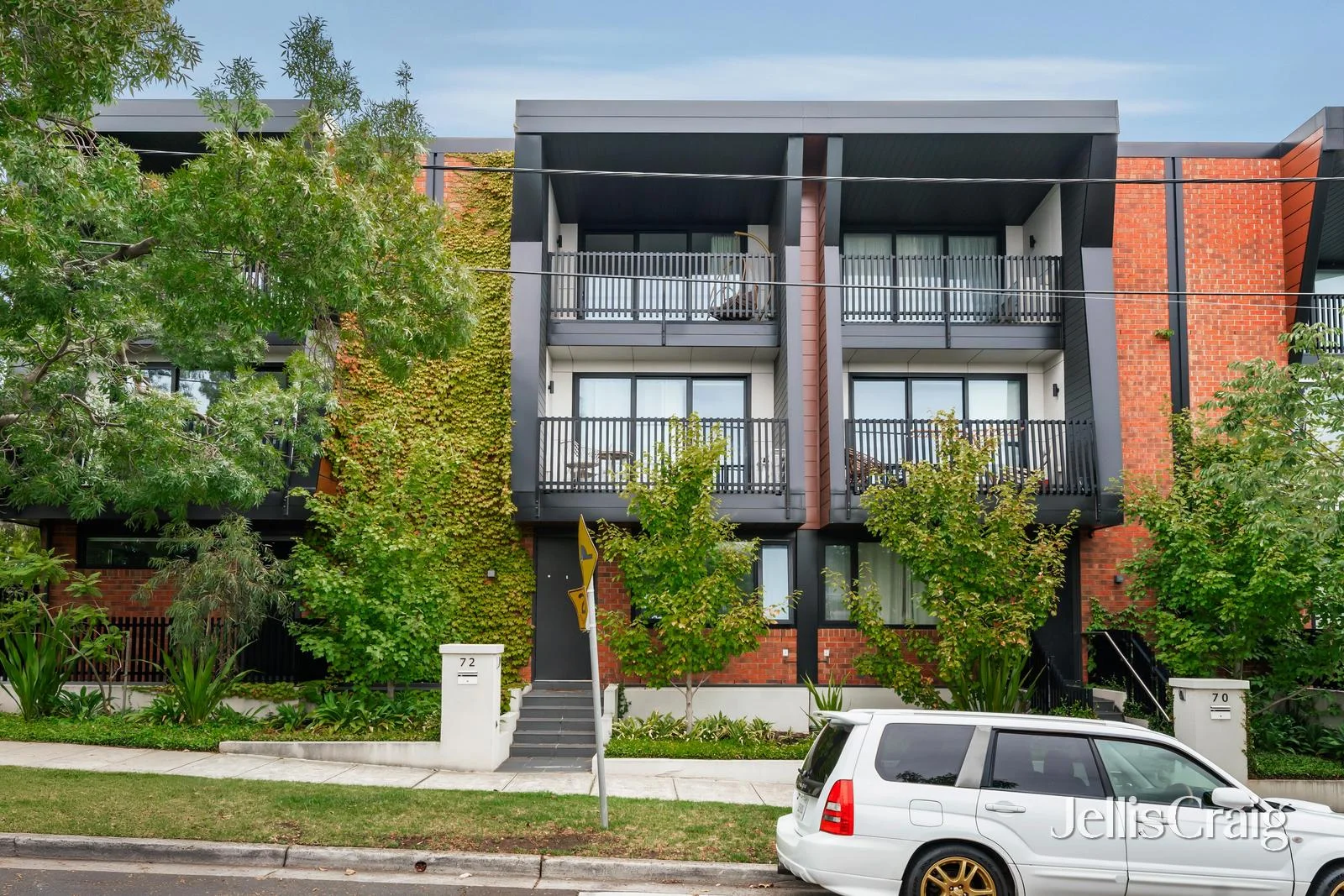 72 Bent Street, McKinnon VIC 3204