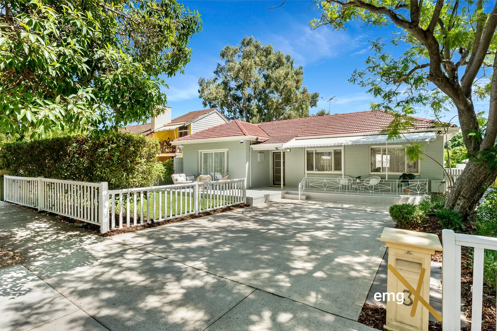 3 BROMLEY ROAD, Hilton WA 6163