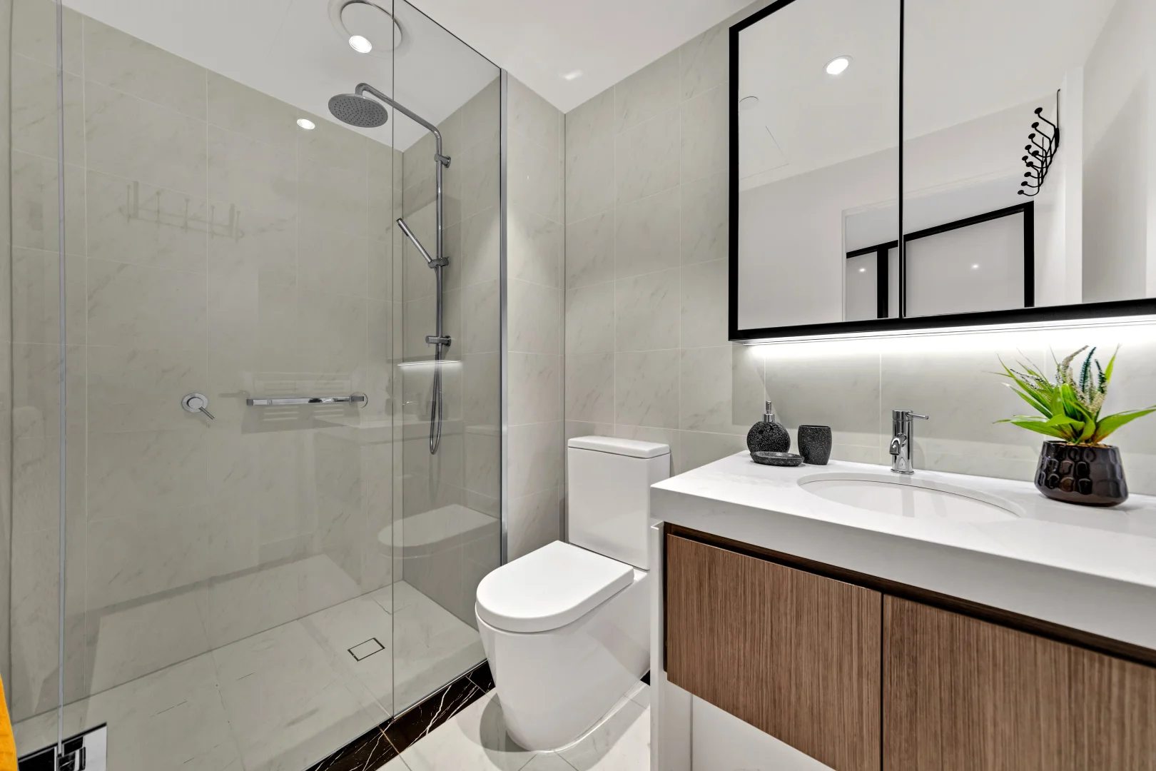 Additional image 8 of 1401/8 Bowen Crescent, Melbourne VIC 3004