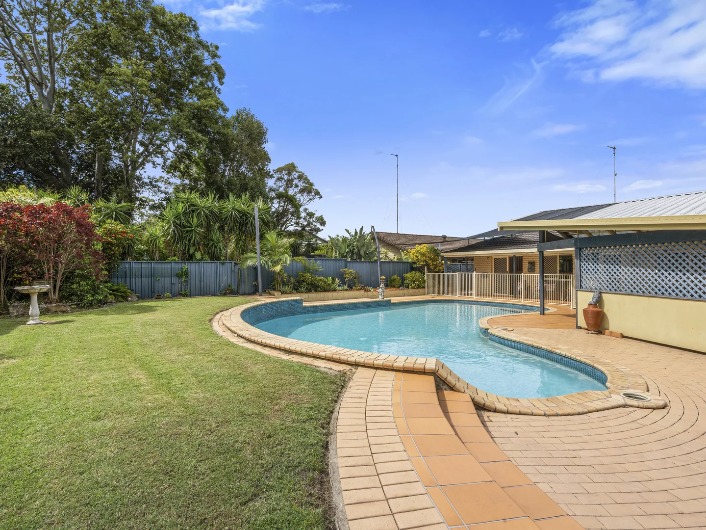 Additional image 16 of 8 Kinloch Avenue, Benowa Waters QLD 4217