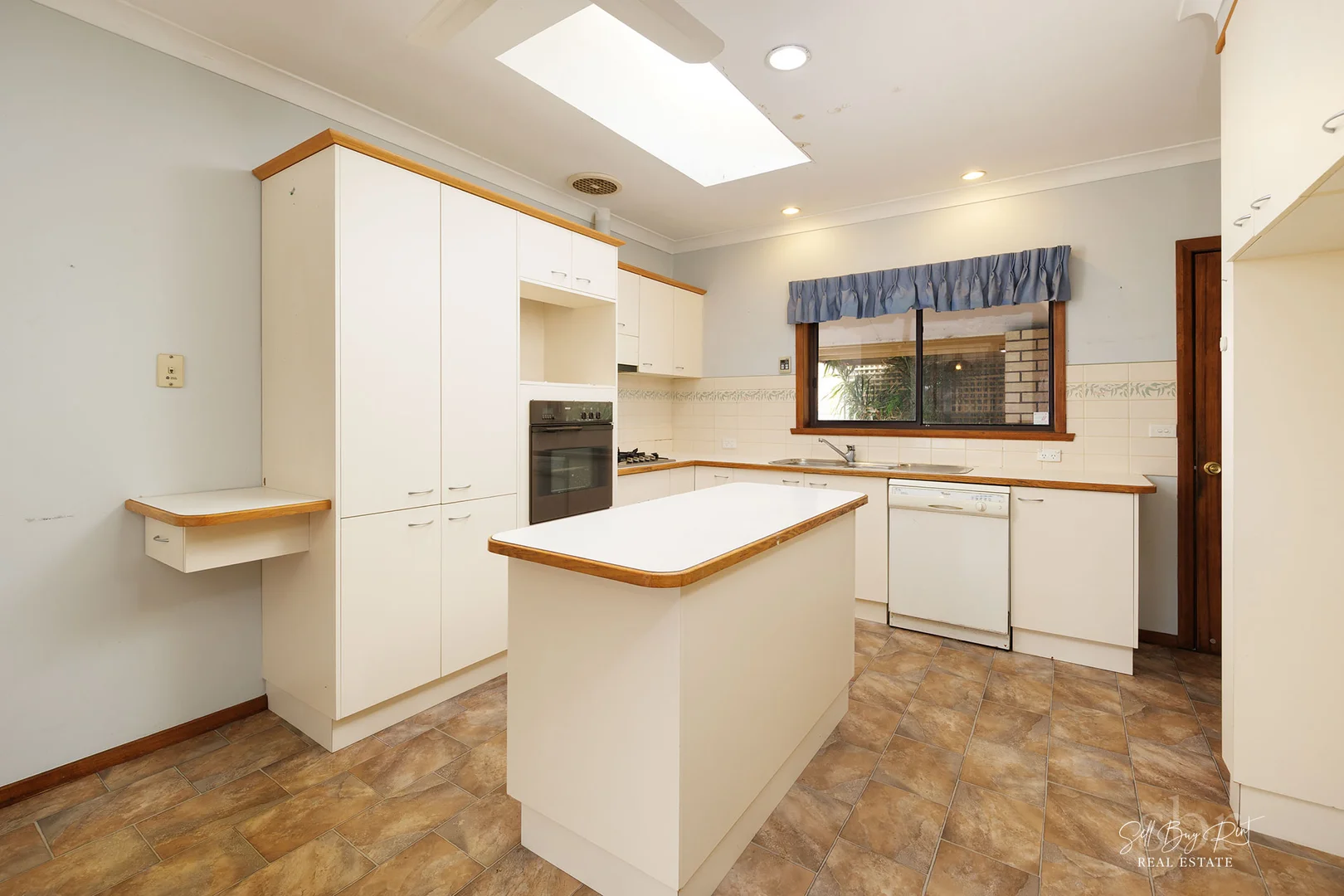Additional image 3 of 12 MAYFAIR DRIVE, Wodonga VIC 3690