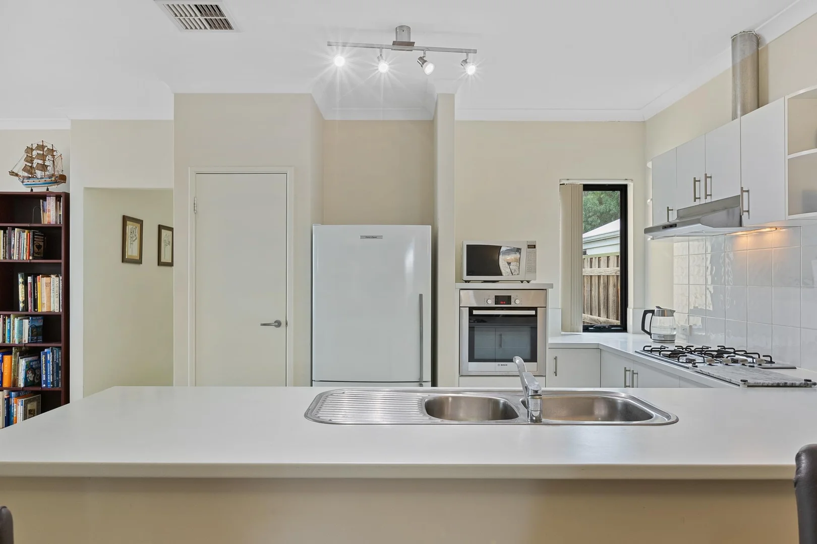 Additional image 16 of 27 Granite Place, Yanchep WA 6035
