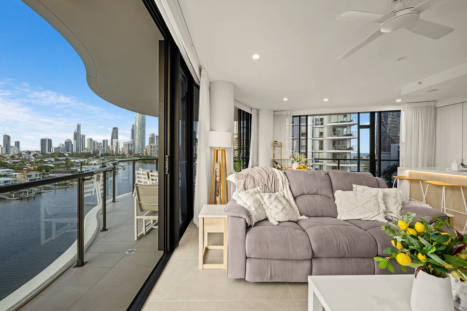 Additional image 8 of 906/15-17 Cannes Avenue, Surfers Paradise QLD 4217