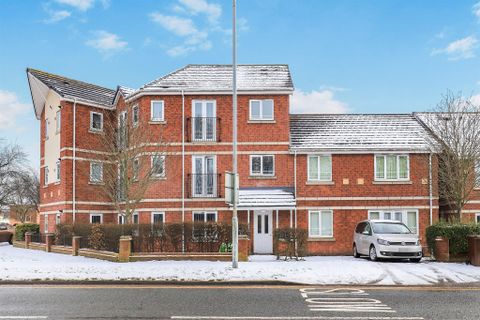 Patshull Avenue, Fordhouses, Wolverhampton WV10