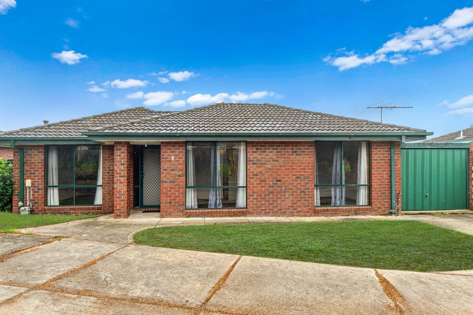 2/18 Monze Drive, Langwarrin VIC 3910