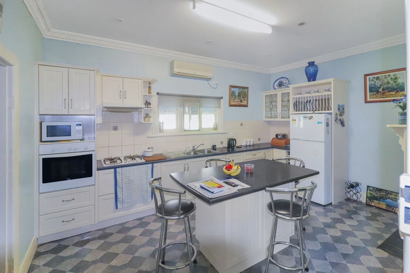 34-36 Whitby St, Melrose SA 5483 photo 3