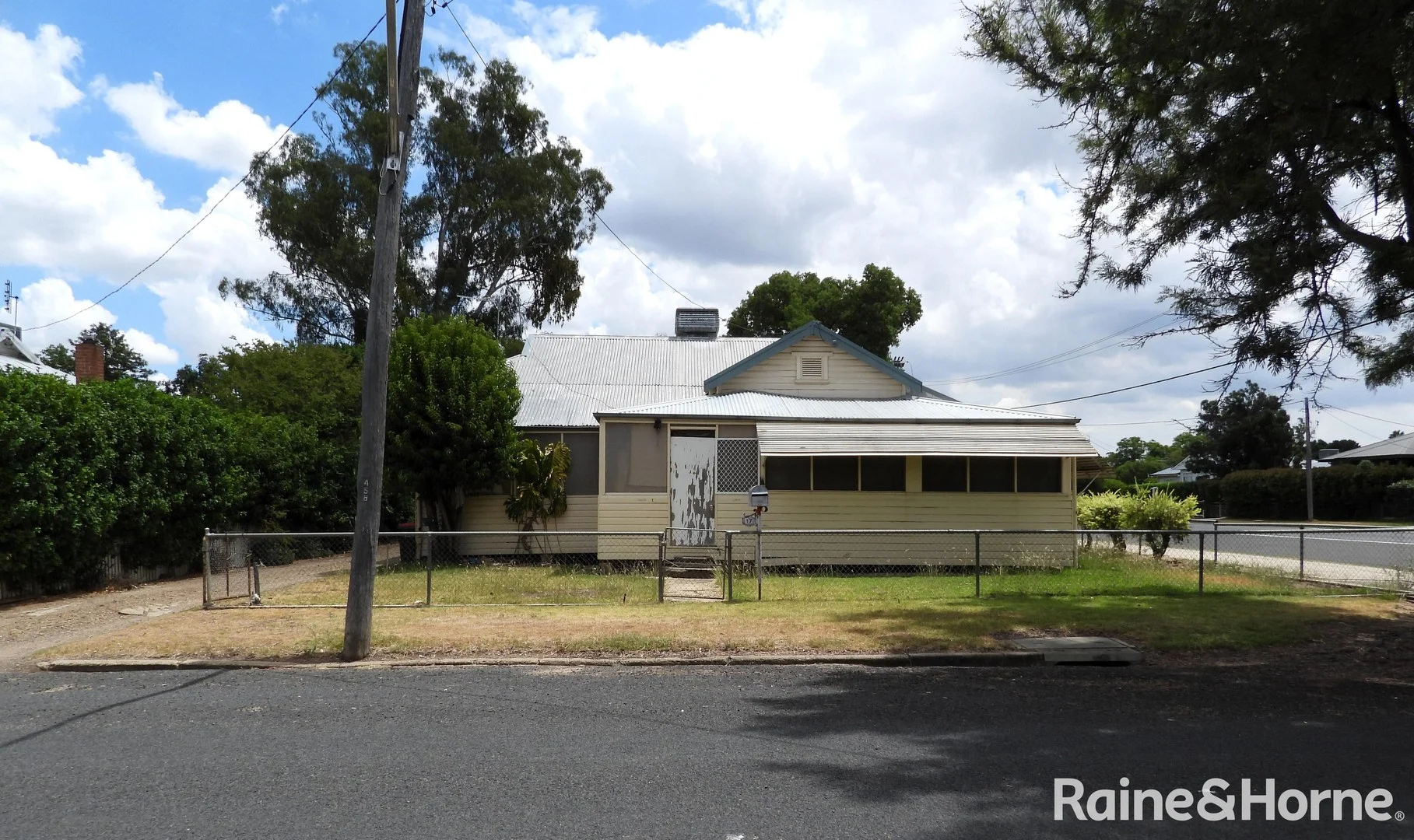 17 Belgravia Street, Moree NSW 2400
