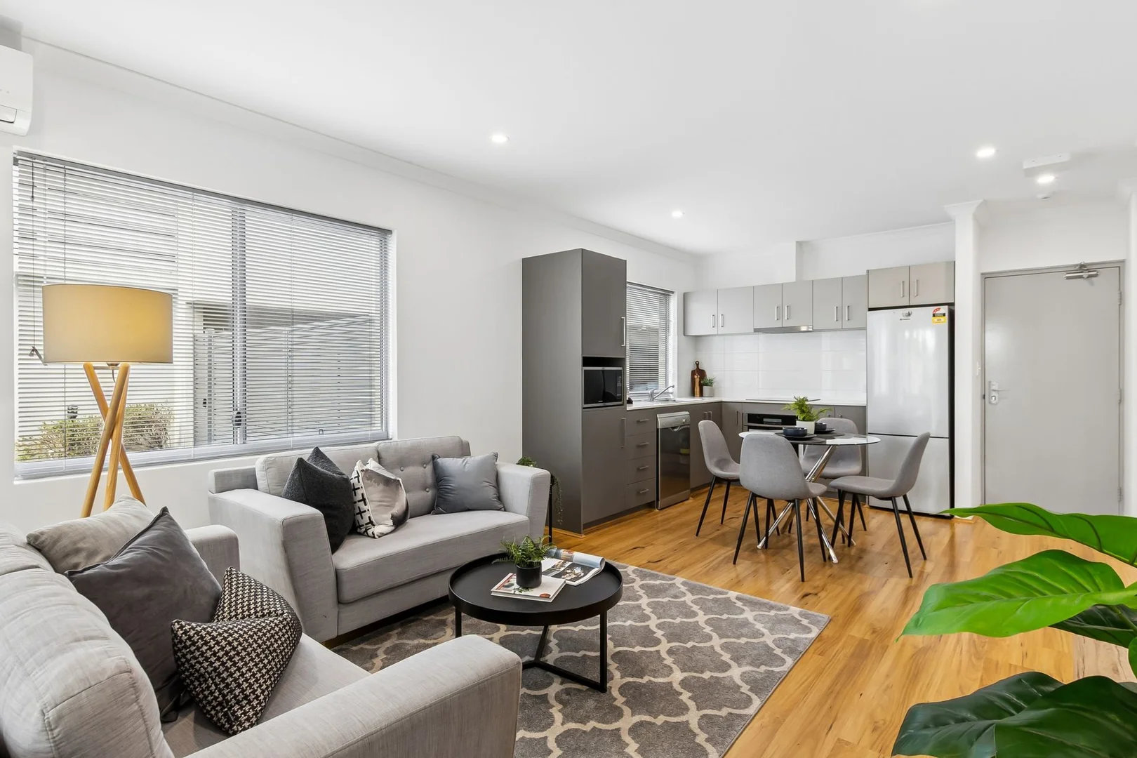 Additional image 4 of 8/130 Arlunya Avenue, Cloverdale WA 6105