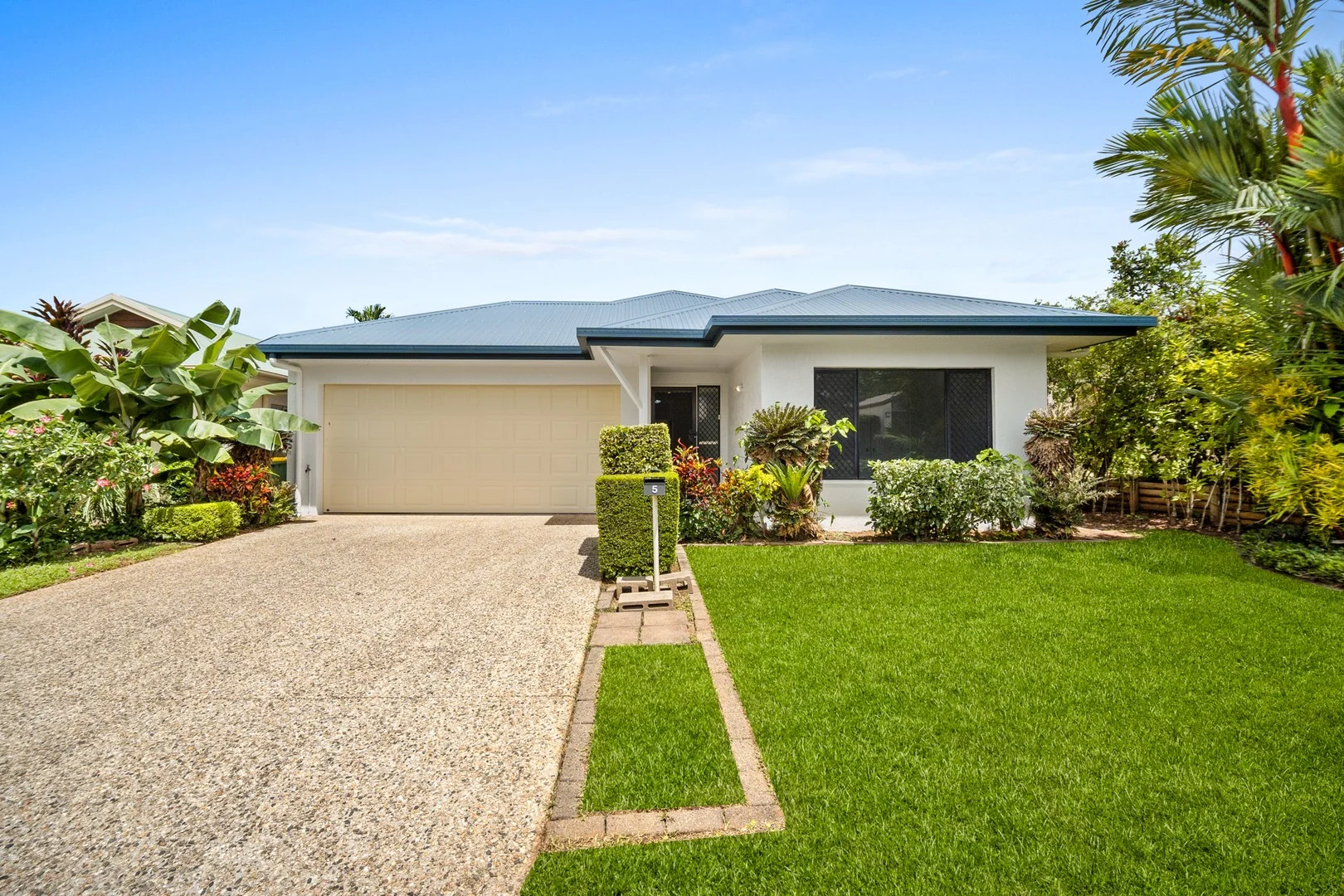 5 Pumila Close, Mount Sheridan QLD 4868