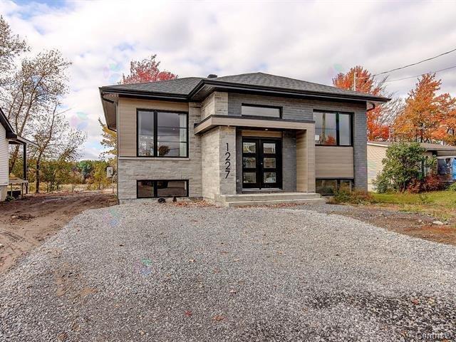 32 Rue Arcand