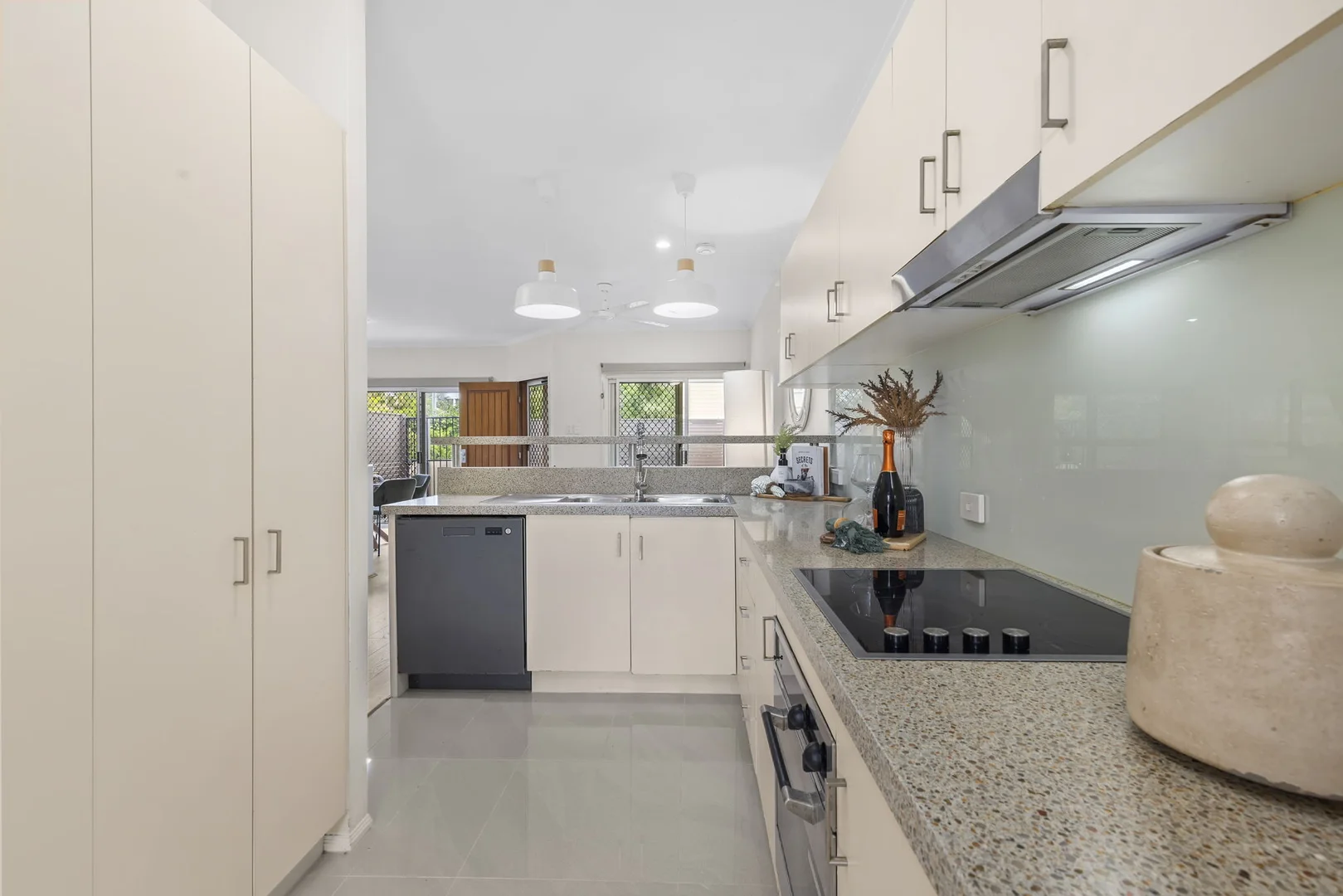 3/125 Indooroopilly Road, Taringa QLD 4068 photo 3