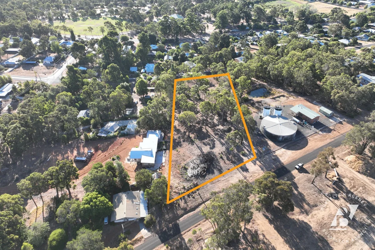 51 Carey Street, Nannup WA 6275