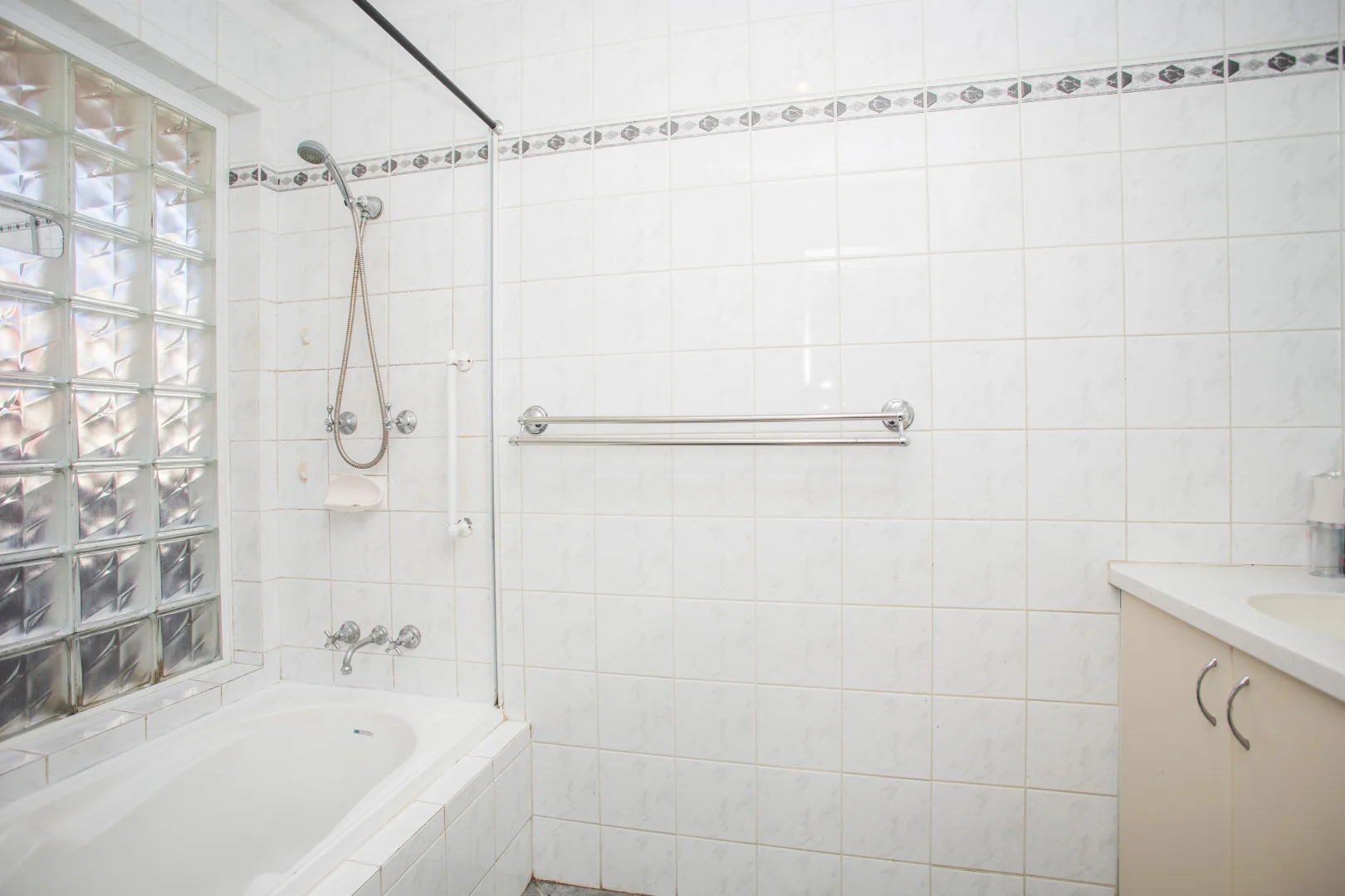 Additional image 13 of 47 Murchison Way, Gosnells WA 6110