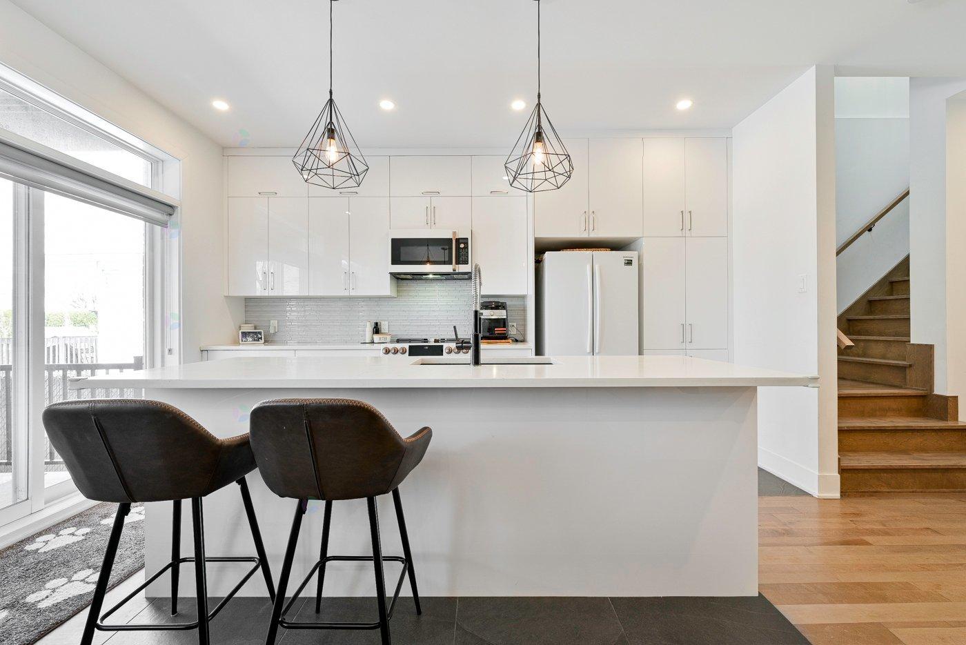 1708 Rue Allard