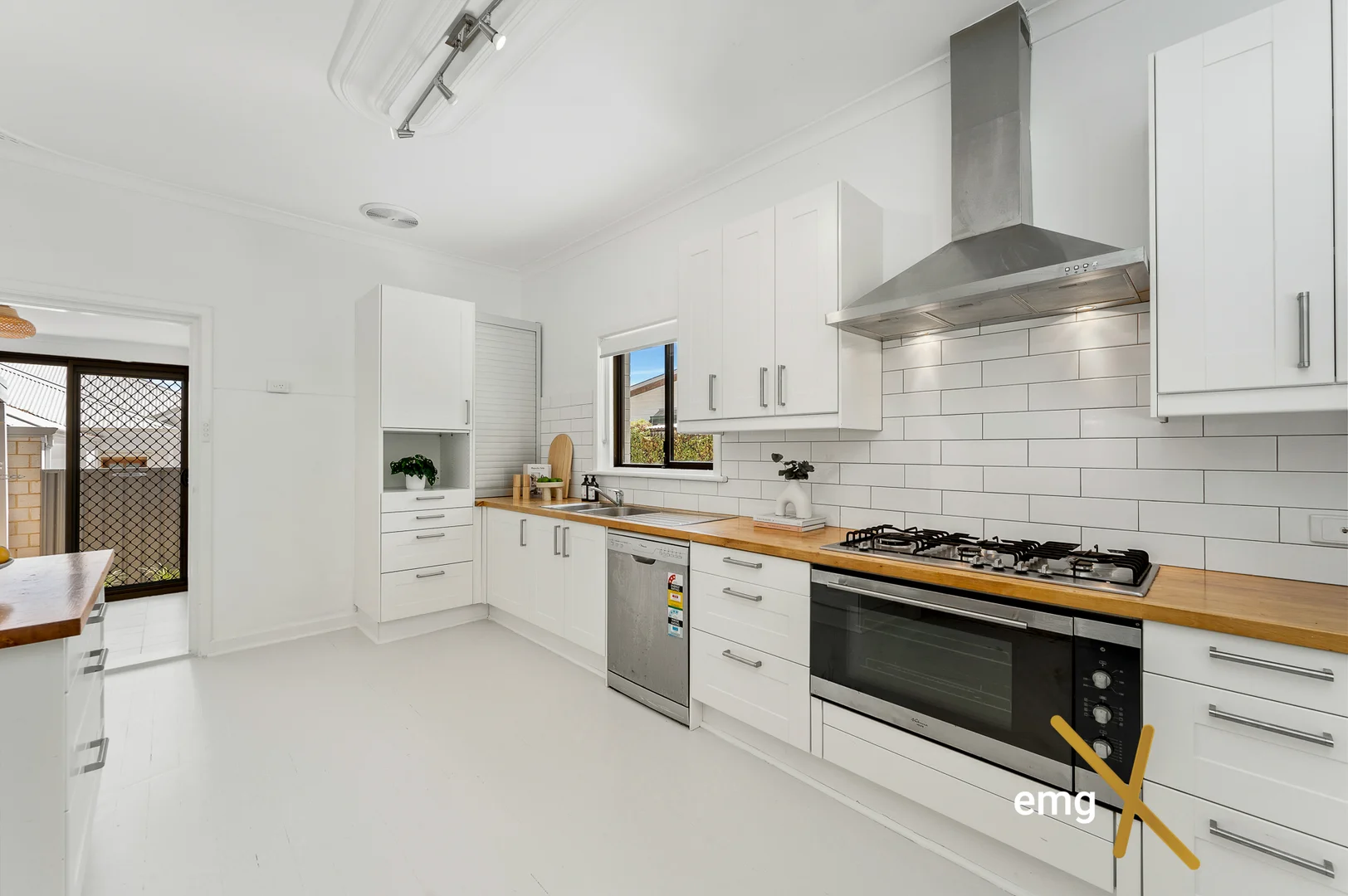 Additional image 14 of 3 BROMLEY ROAD, Hilton WA 6163