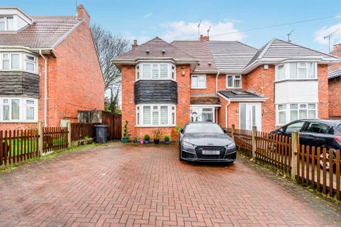 Stafford Road, Oxley, Wolverhampton WV10