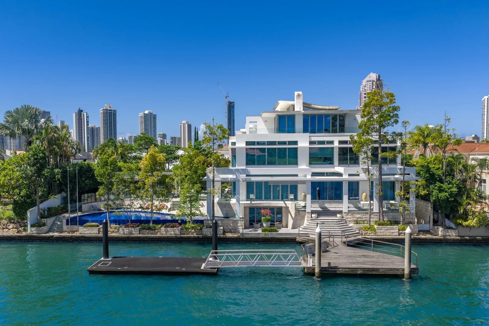 141-143 Commodore Drive, Paradise Waters QLD 4217