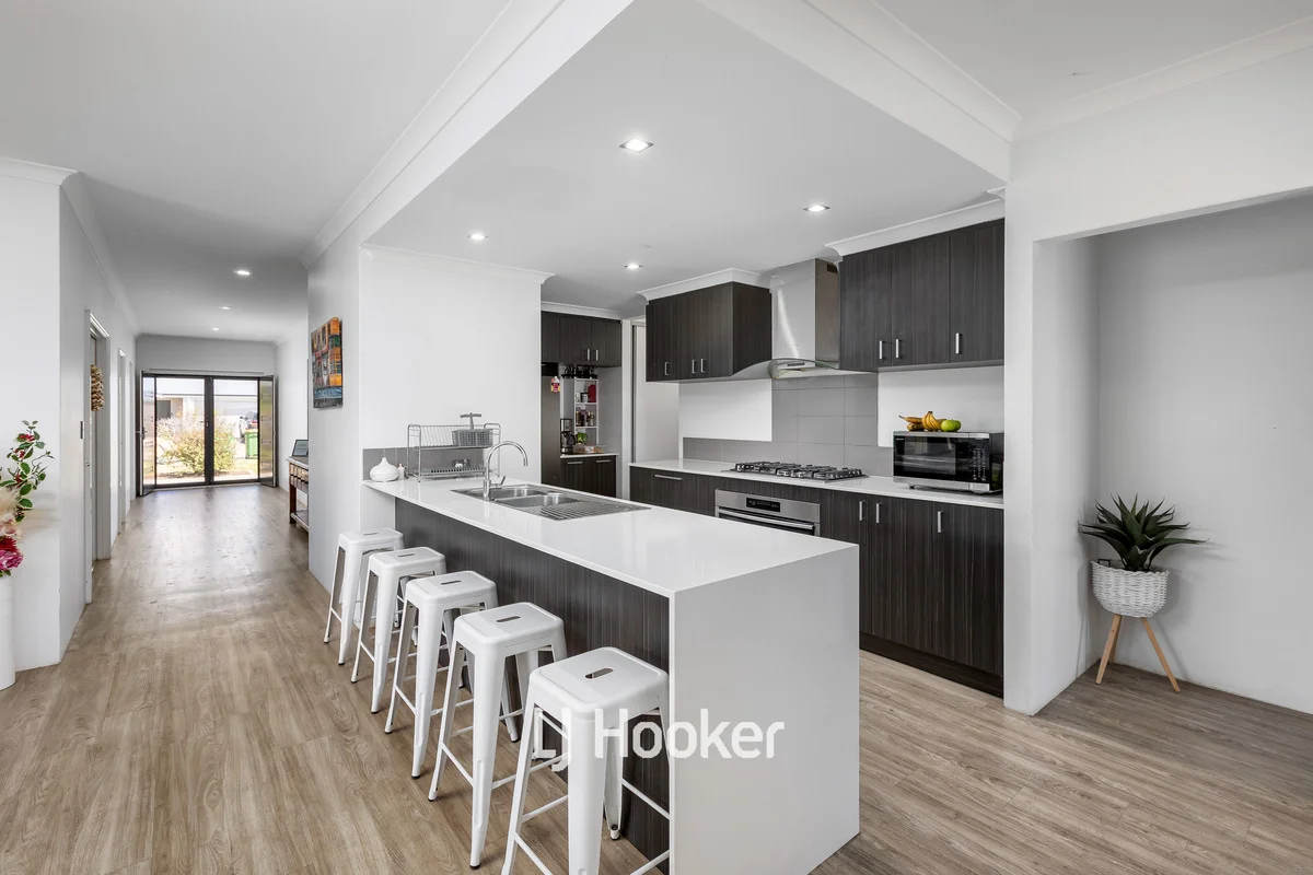 6 Beraking Loop, Dalyellup WA 6230