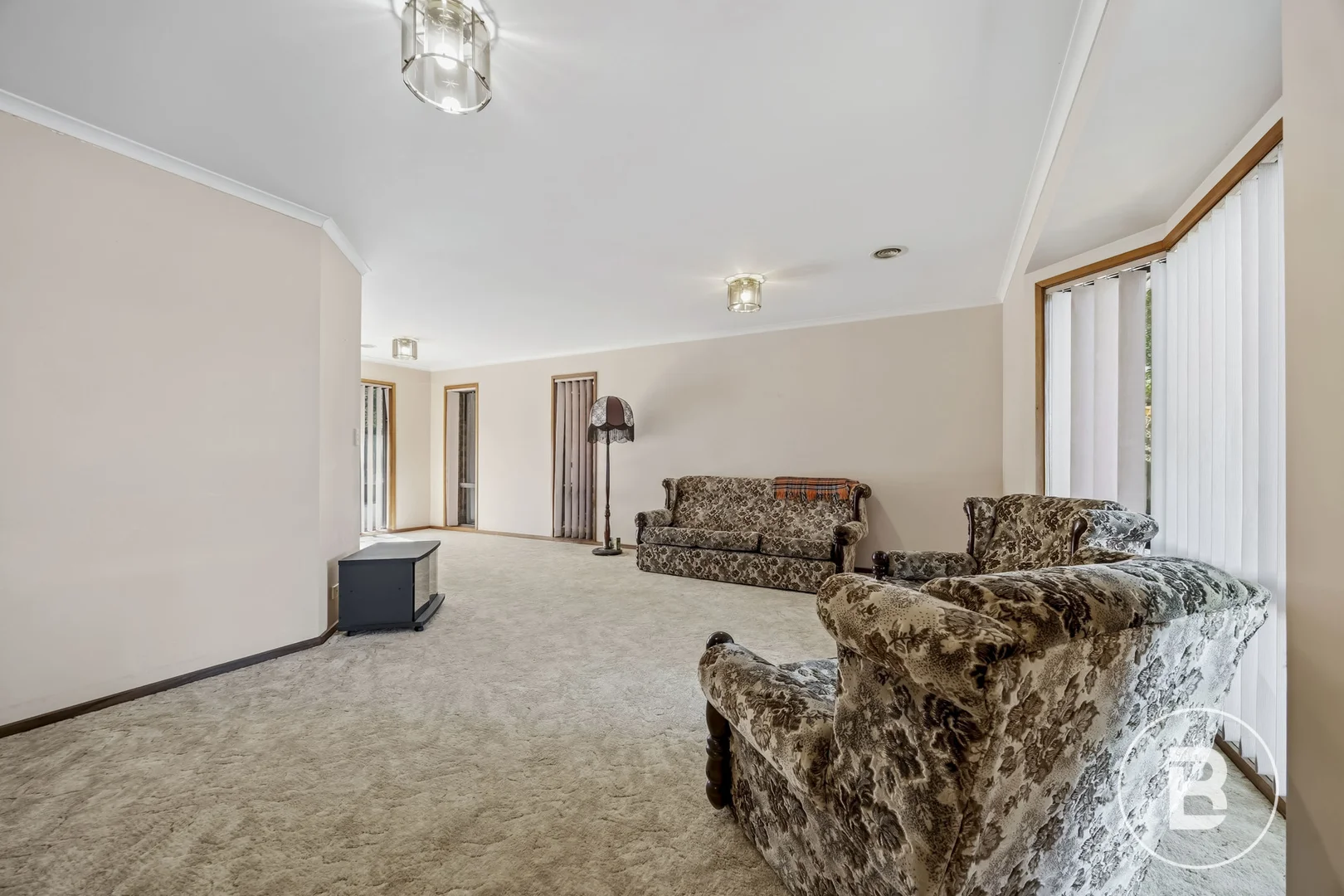 22 Dundas Place, Miners Rest VIC 3352 photo 4