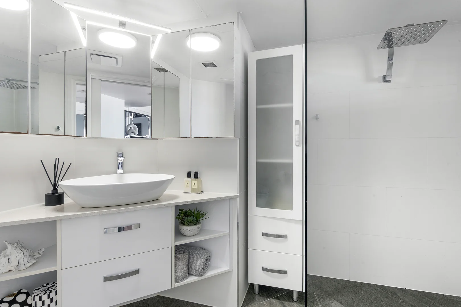 Additional image 11 of 1208/42 Surf Parade, Broadbeach QLD 4218