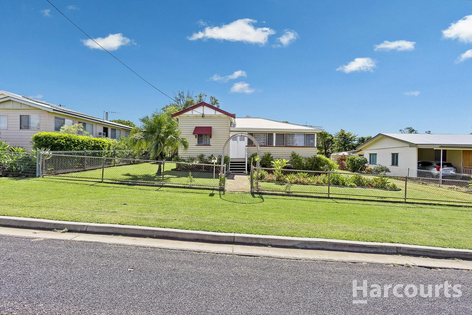 4 Brookes Street, Biggenden QLD 4621
