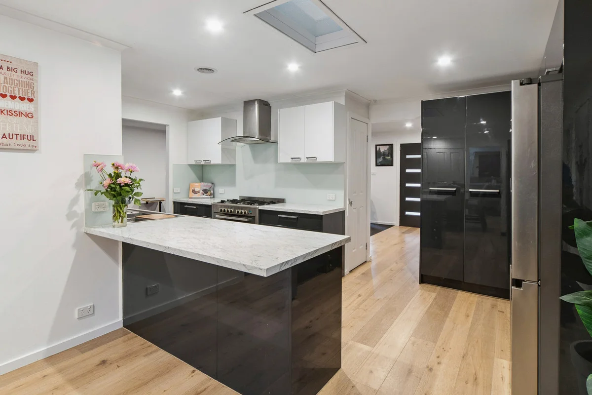 64 Raphael Crescent, Frankston VIC 3199 photo 4