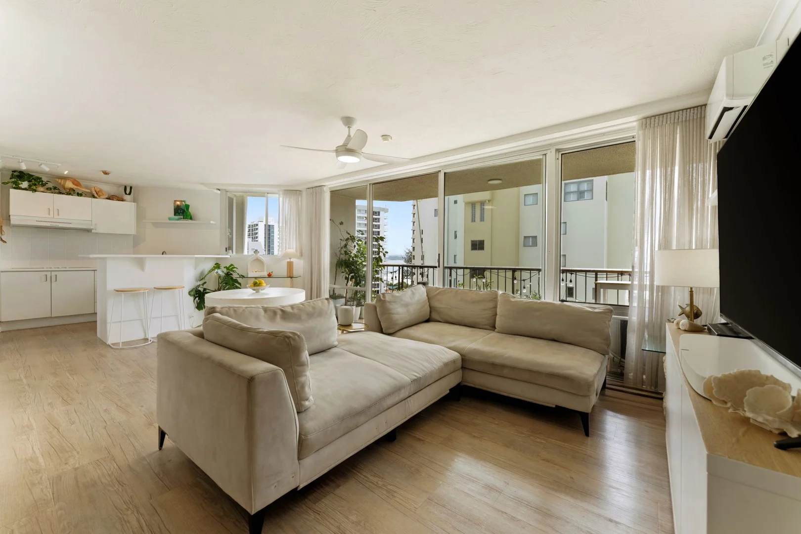 Additional image 6 of 701/255-261 Boundary Street, Rainbow Bay QLD 4225