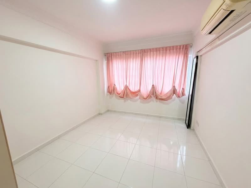 222 Bukit Batok East Avenue 3 photo 2
