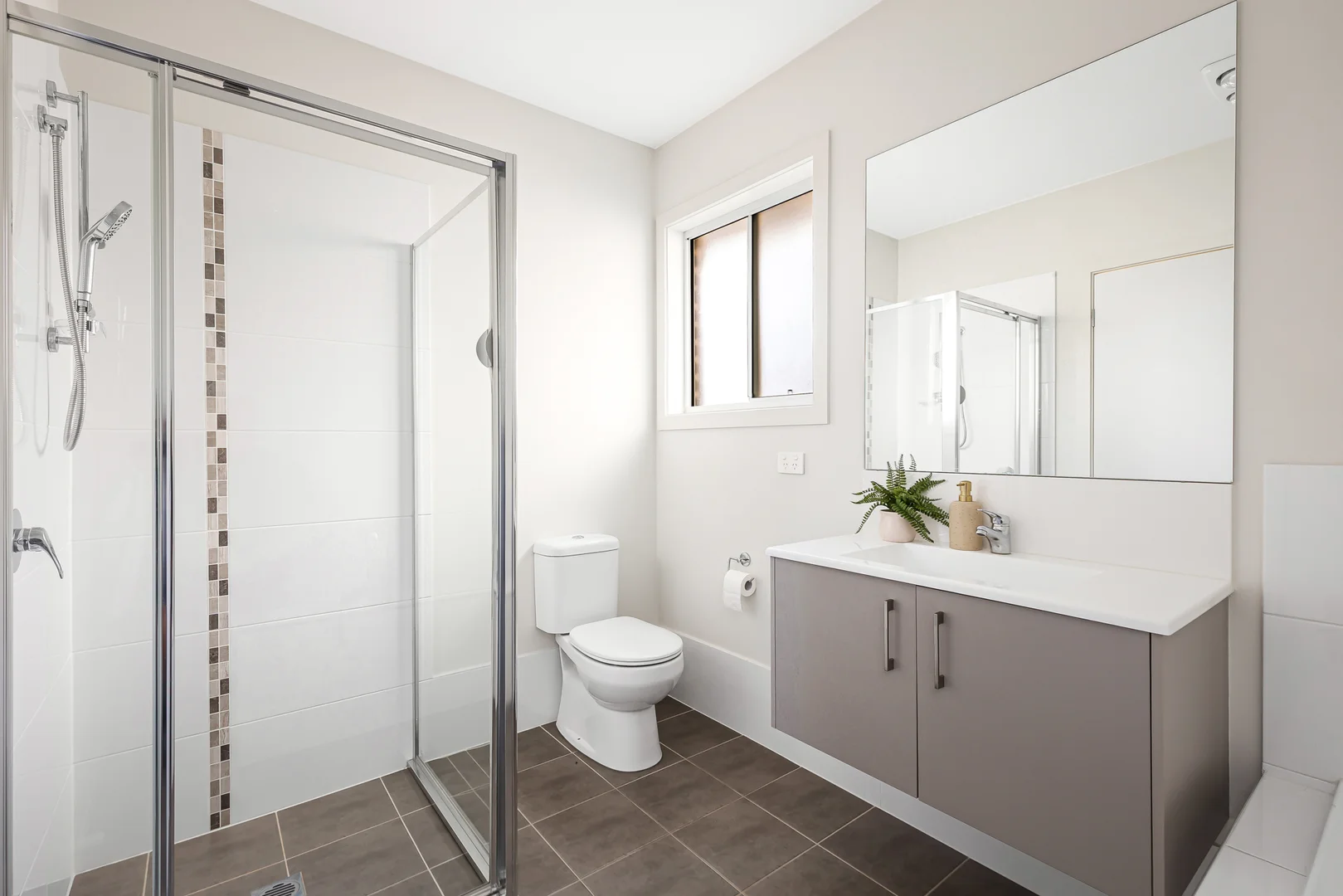 Additional image 13 of 8 Wiregrass Avenue, Denham Court NSW 2565