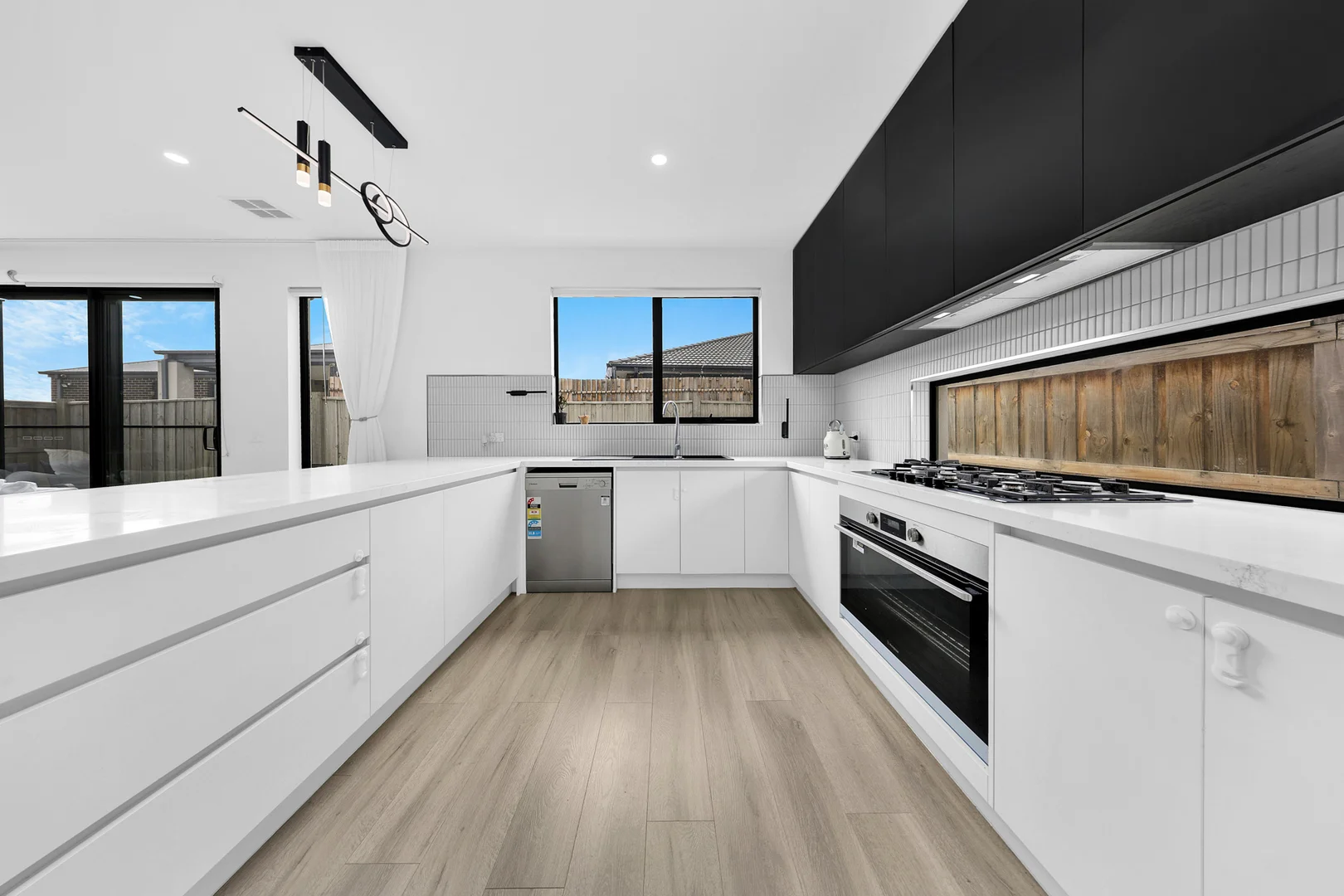 140 Golf Links Drive, Beveridge VIC 3753 photo 5