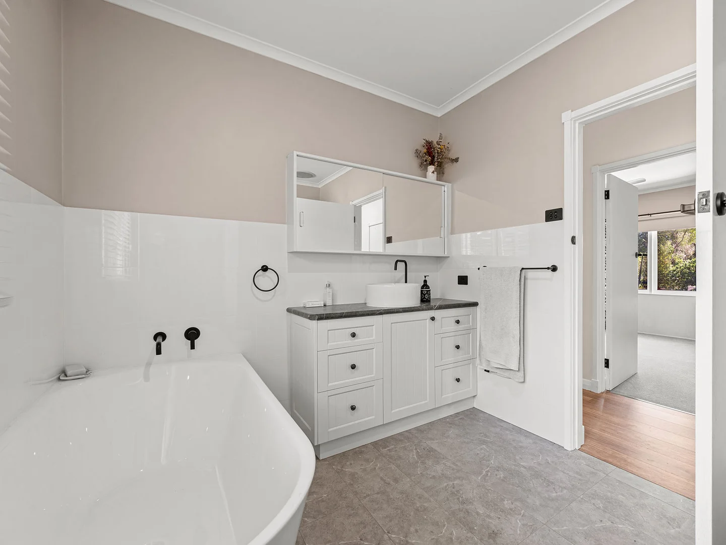 Additional image 31 of 252 - 264 Ballarat Road, Hamilton VIC 3300