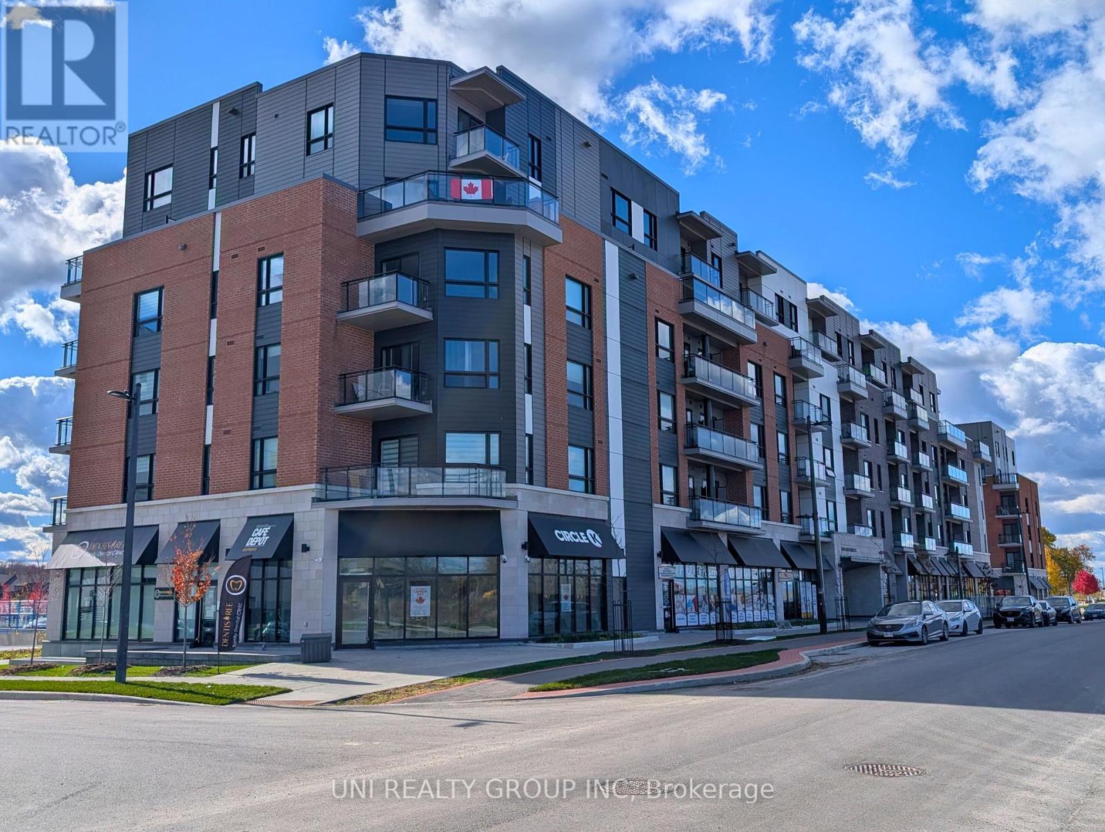 513 - 1350 HEMLOCK ROAD