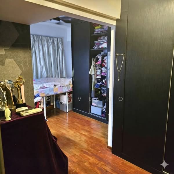7 Flora Drive photo 5