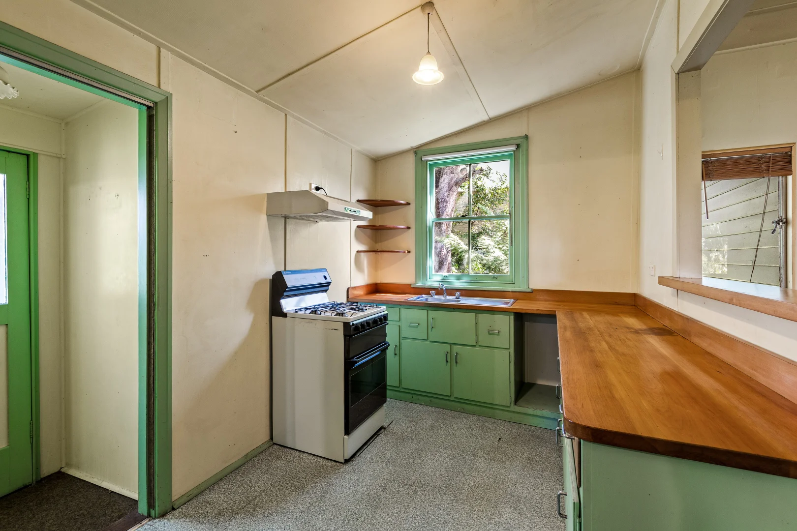 Additional image 10 of 44 Armstrong Street, Wentworth Falls NSW 2782