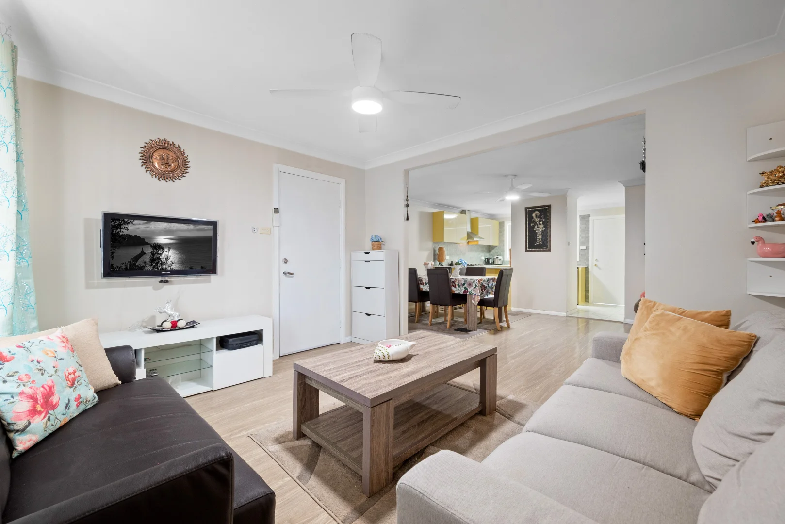 3/8 Sherack Place, Minto NSW 2566 photo 4