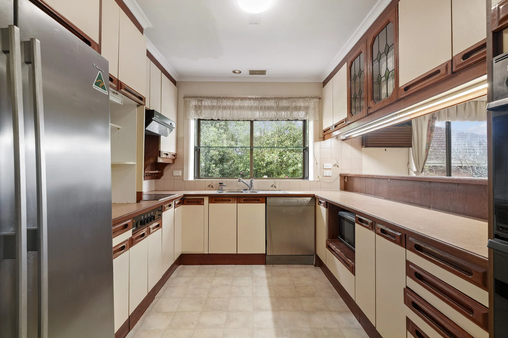 Additional image 5 of 1 Katandra Court, Mount Waverley VIC 3149