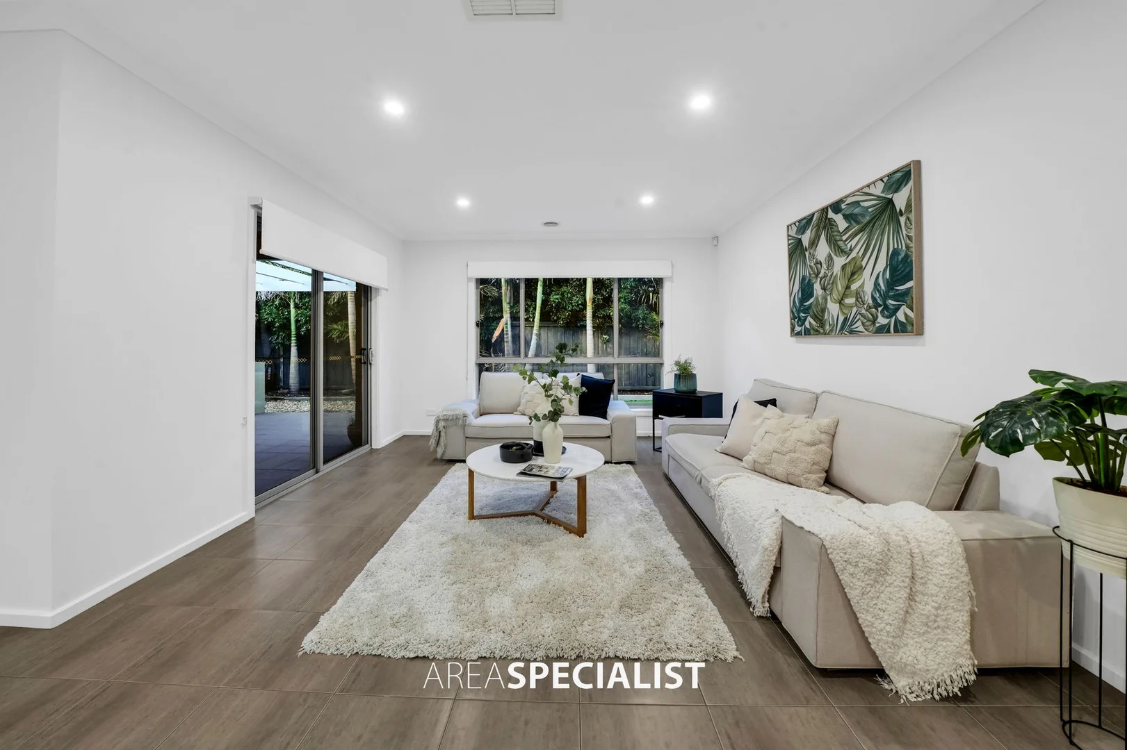 Additional image 6 of 33 John Russell Road, Cranbourne West VIC 3977