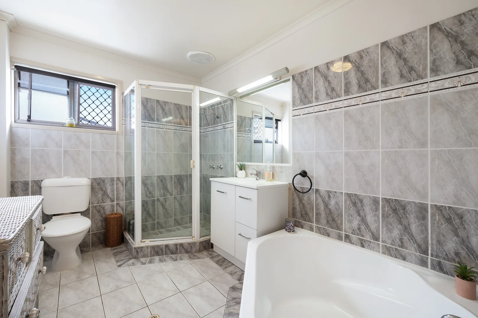 Additional image 10 of 29 Seaside Avenue, Mermaid Beach QLD 4218