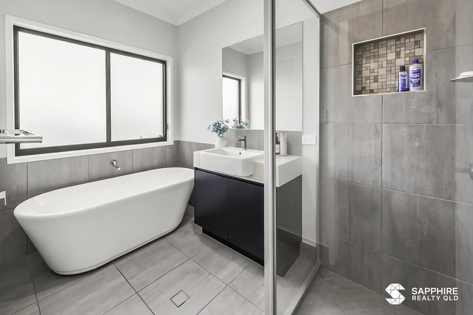 Additional image 17 of 9 Finemore Crescent, Qunaba QLD 4670