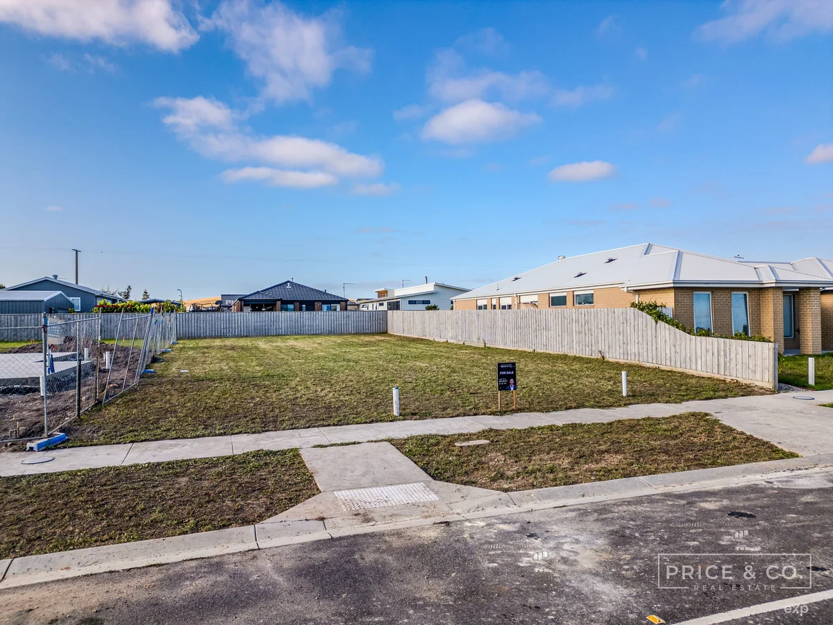 8 Mccauley View, Dalyston VIC 3992