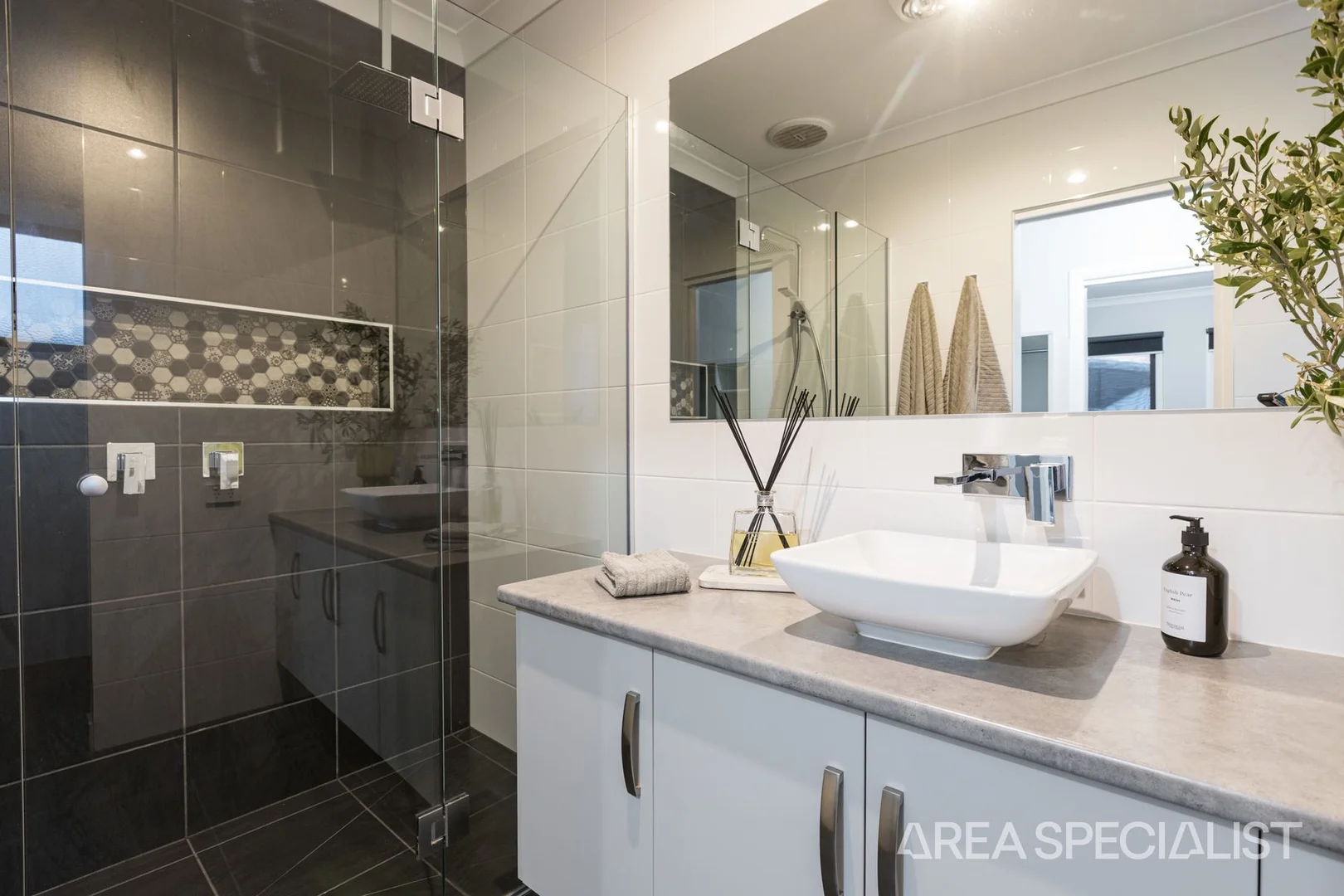 3 Luckymack Way, Mildura VIC 3500 photo 4
