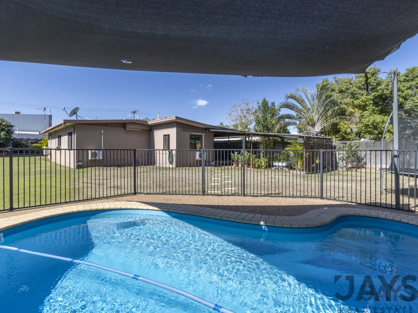 9 Beverly Lane, Mount Isa QLD 4825 photo 3