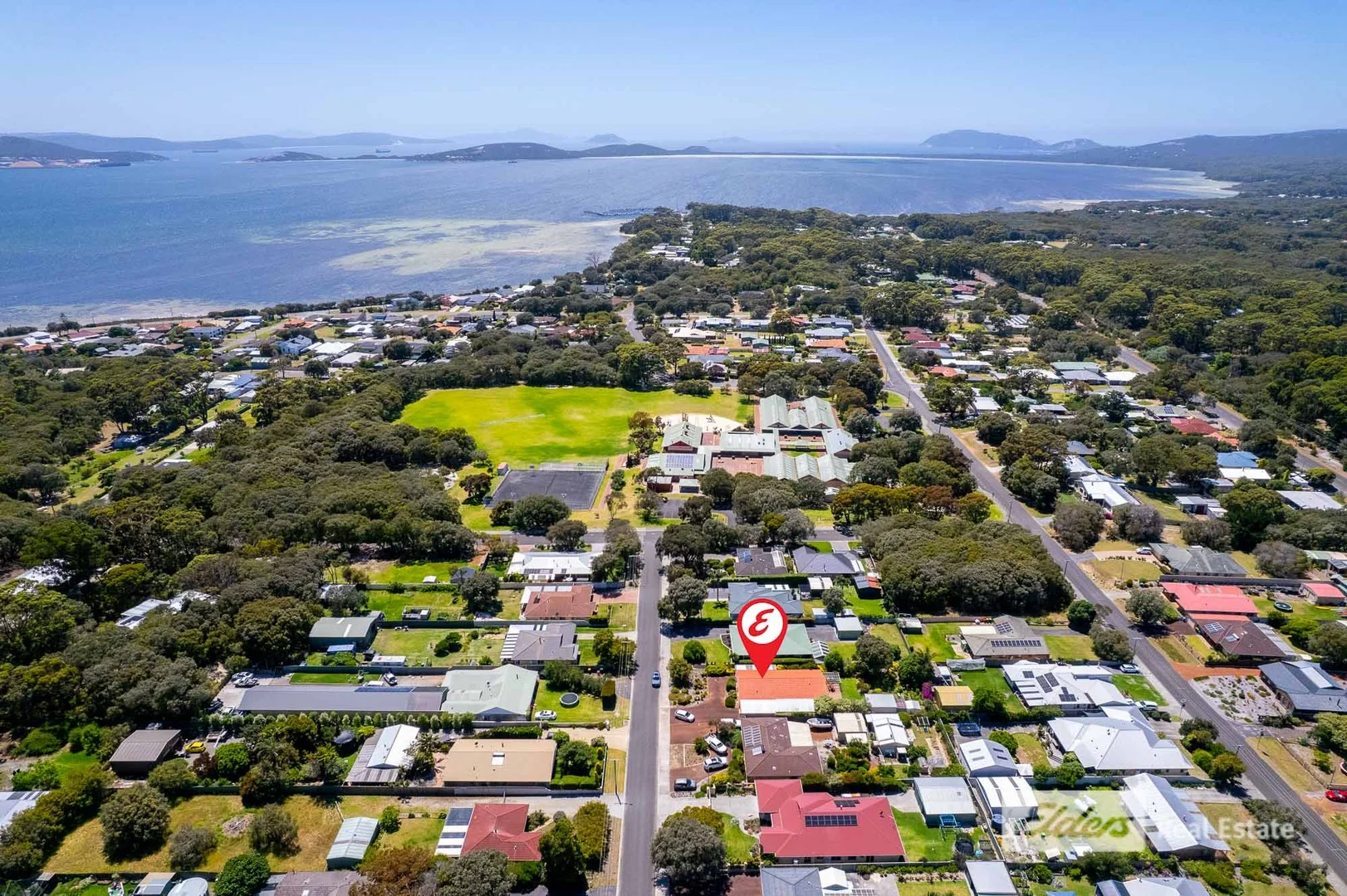 7 Grove Street West, Little Grove WA 6330