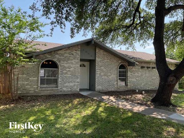 2026 Greenview Dr, Carrollton, TX, 75010