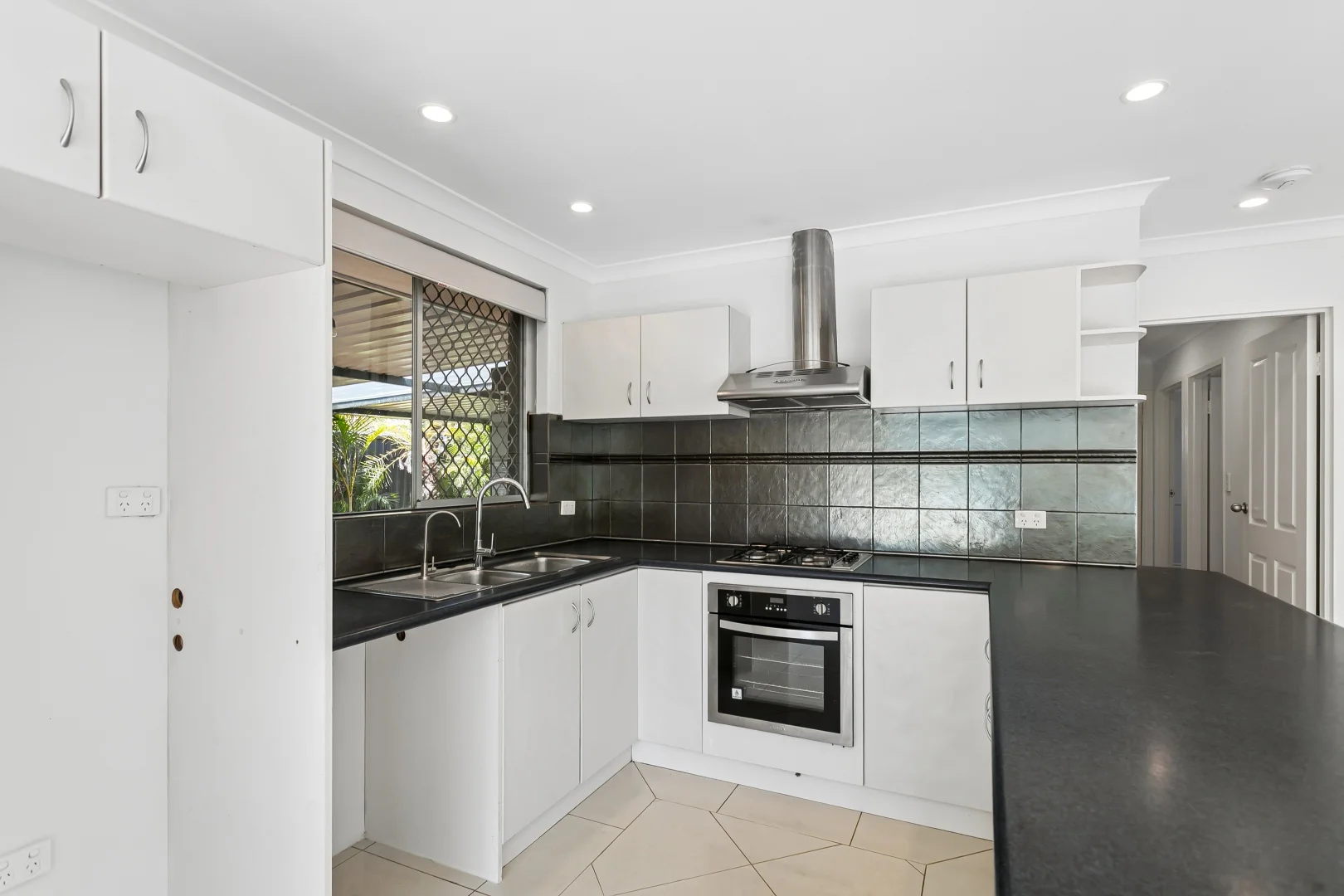 Additional image 8 of 52 Shillington Way, Thornlie WA 6108