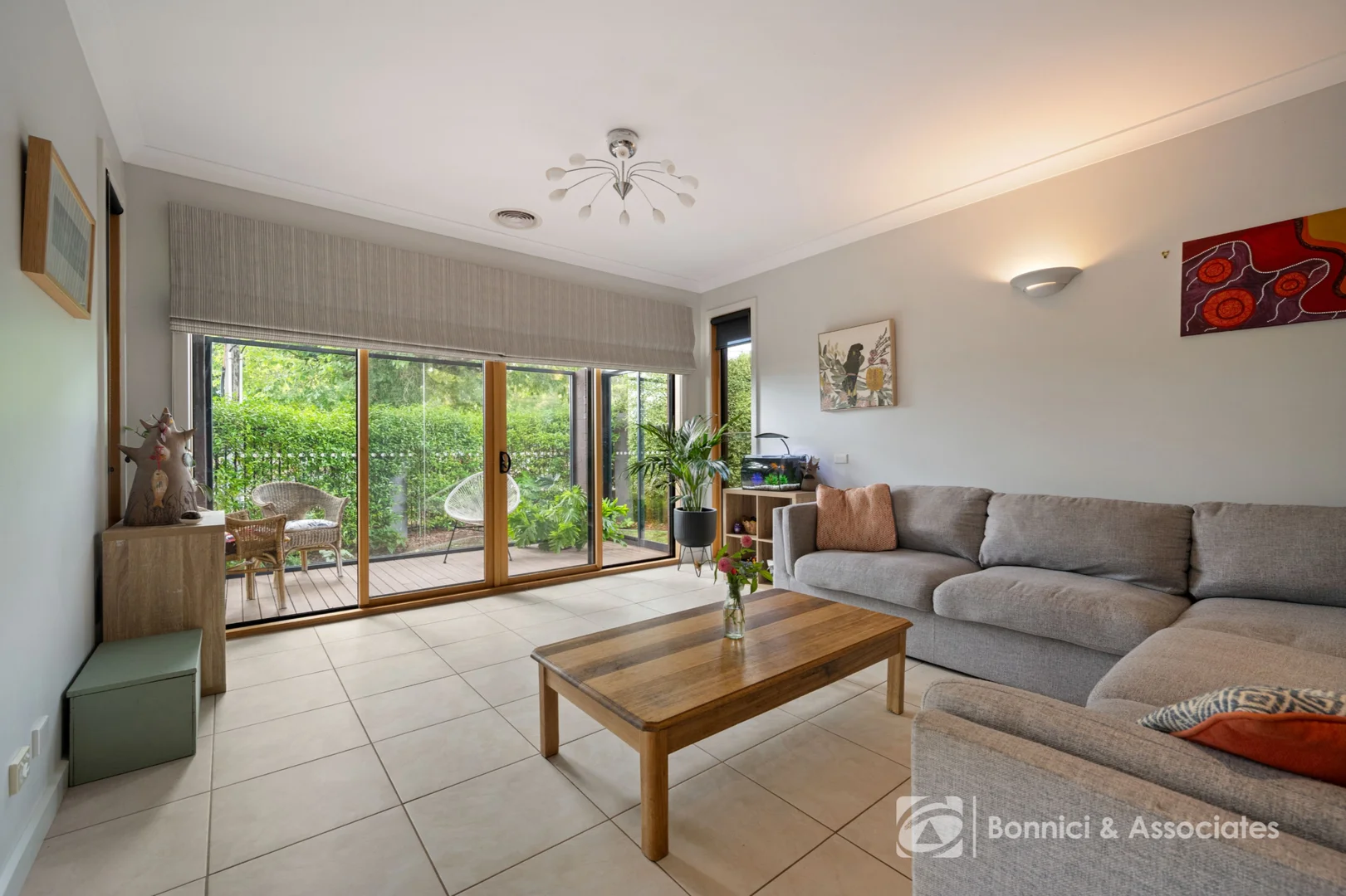 6 Frederick Street, Beechworth VIC 3747 photo 2