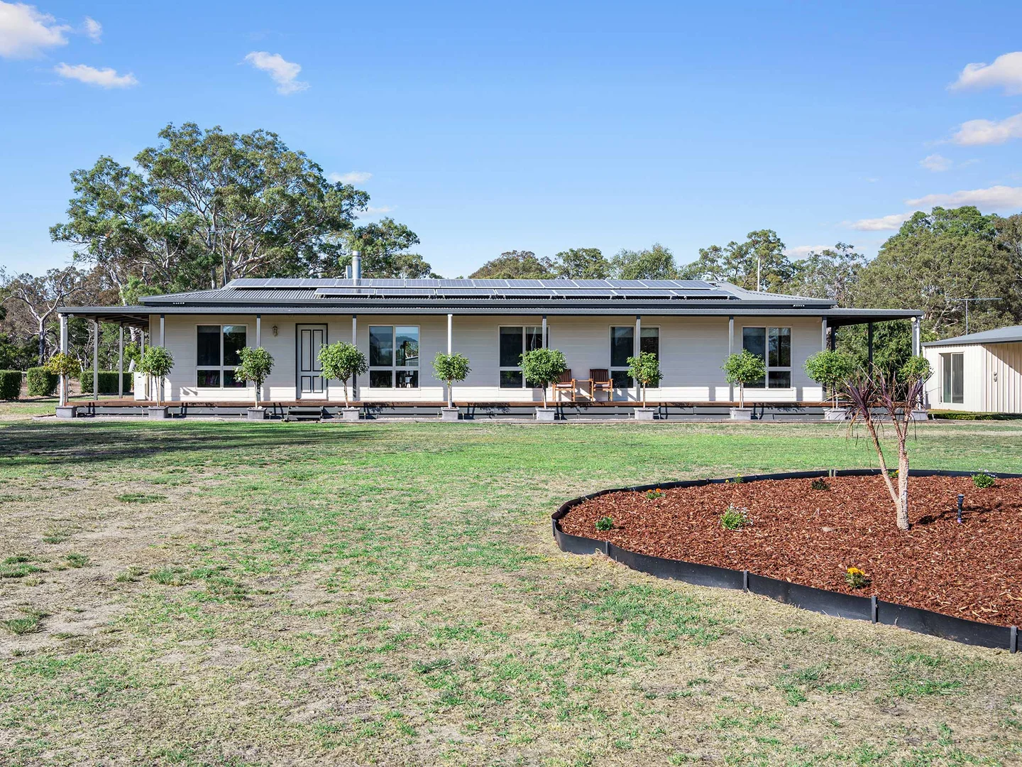 32 Willis Street, Cavendish VIC 3314 photo 3